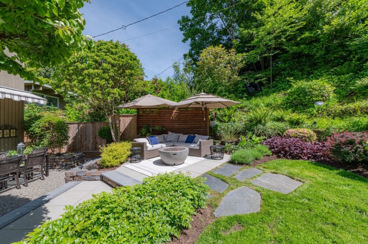 Photo 33 at 997 Canyon Boulevard, Canyon Heights NV, North Vancouver