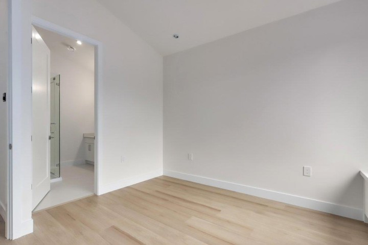 Photo 16 at 1 - 4257 Knight Street, Knight, Vancouver East