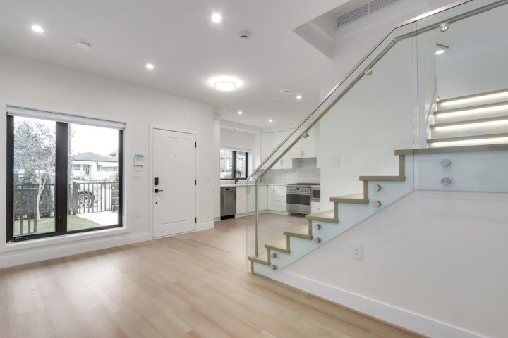 Photo 5 at 1 - 4257 Knight Street, Knight, Vancouver East