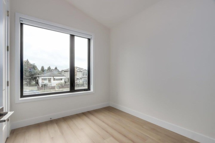 Photo 11 at 1 - 4257 Knight Street, Knight, Vancouver East