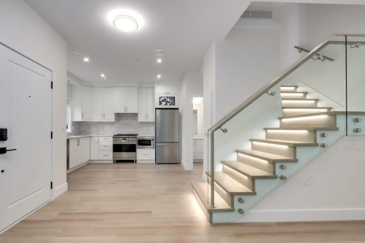 Photo 4 at 1 - 4257 Knight Street, Knight, Vancouver East