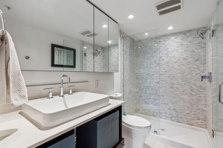 Photo 13 at 808 - 189 Keefer Street, Downtown VE, Vancouver East