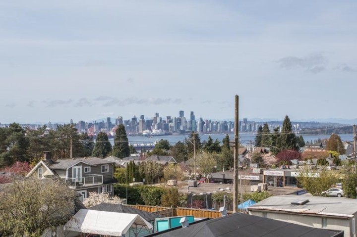 Photo 4 at 635 E Keith Road, Queensbury, North Vancouver