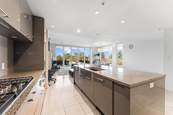 Photo 5 at 503 - 6093 Iona Drive, University VW, Vancouver West