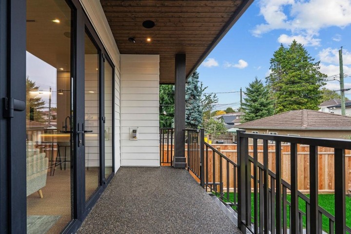 Photo 27 at 6892 Brooks Street, Killarney VE, Vancouver East