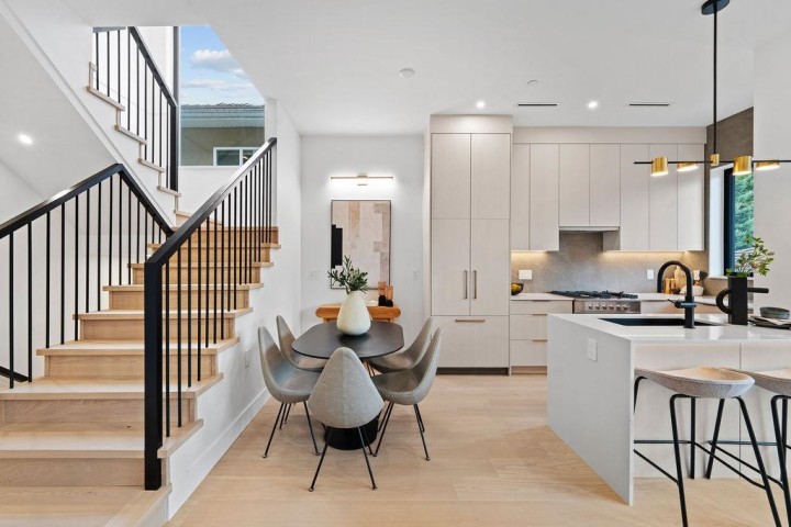 Photo 10 at 6892 Brooks Street, Killarney VE, Vancouver East