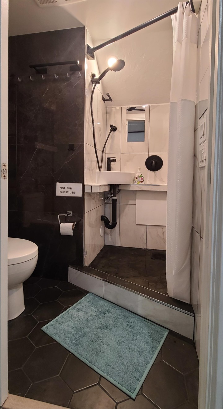 Photo 10 at 901 E Broadway Street, Mount Pleasant VE, Vancouver East