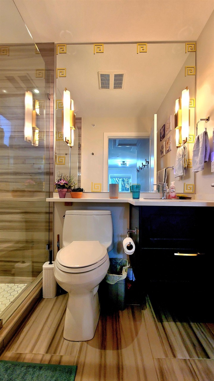 Photo 18 at 901 E Broadway Street, Mount Pleasant VE, Vancouver East