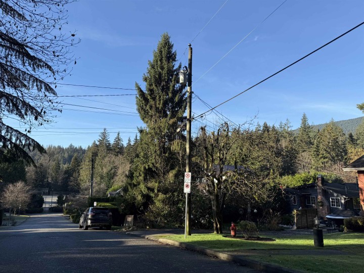 Photo 29 at 4593 Cliffmont Road, Deep Cove, North Vancouver