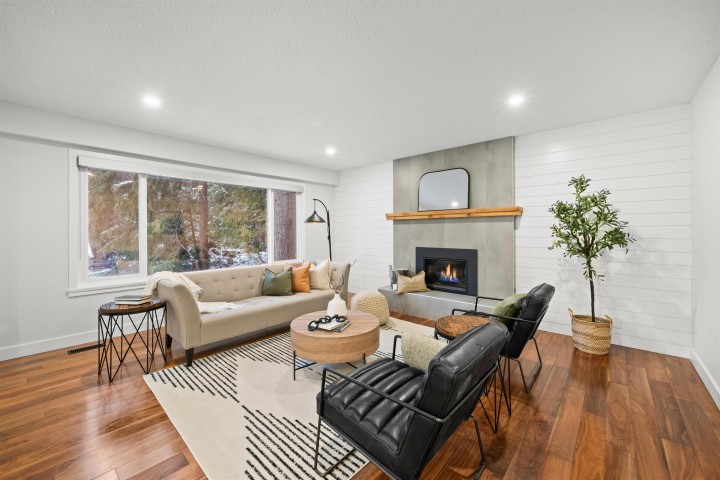 Photo 4 at 4593 Cliffmont Road, Deep Cove, North Vancouver