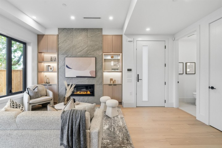 Photo 6 at 311 N Kamloops Street, Hastings Sunrise, Vancouver East