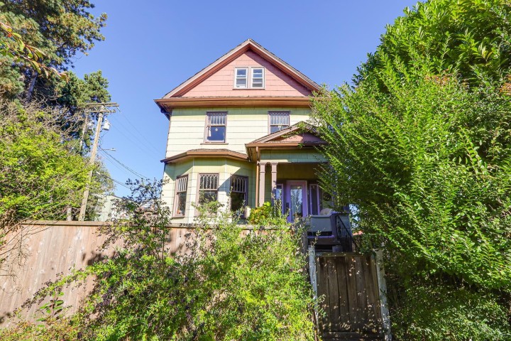 Photo 1 at 333 E 13th Avenue, Mount Pleasant VE, Vancouver East