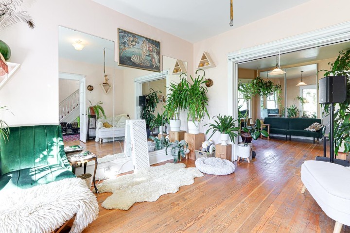 Photo 4 at 333 E 13th Avenue, Mount Pleasant VE, Vancouver East