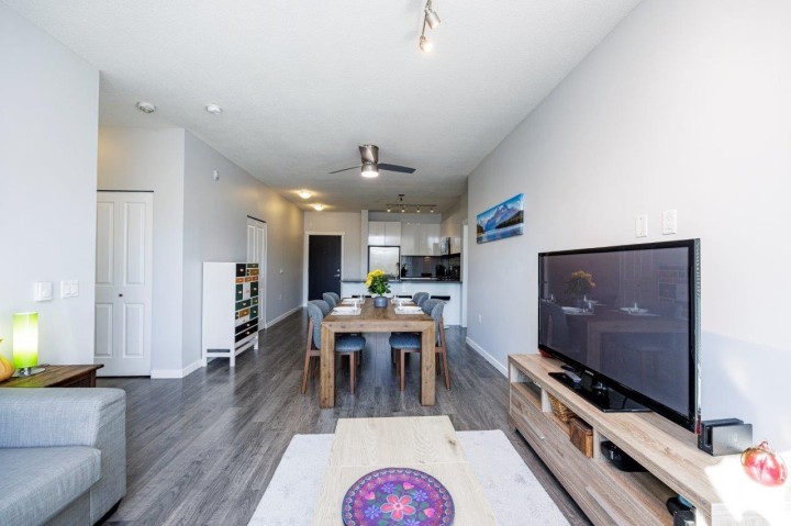 Photo 13 at 301 - 2665 Mountain Highway, Lynn Valley, North Vancouver