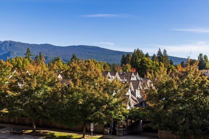 Photo 28 at 301 - 2665 Mountain Highway, Lynn Valley, North Vancouver