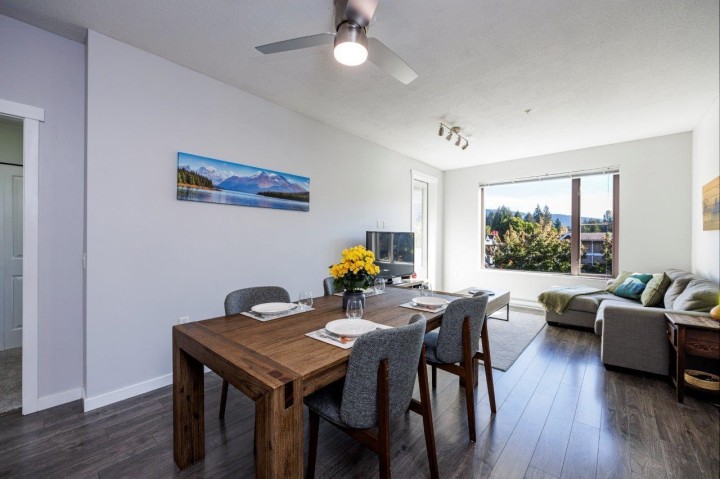 Photo 9 at 301 - 2665 Mountain Highway, Lynn Valley, North Vancouver