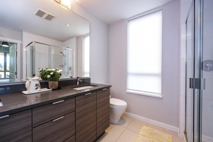 Photo 19 at 301 - 2665 Mountain Highway, Lynn Valley, North Vancouver