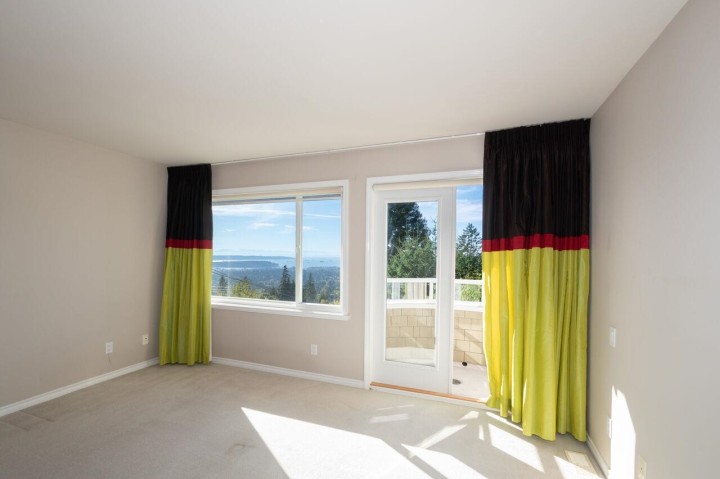 Photo 12 at 4080 St. Pauls Avenue, Upper Lonsdale, North Vancouver