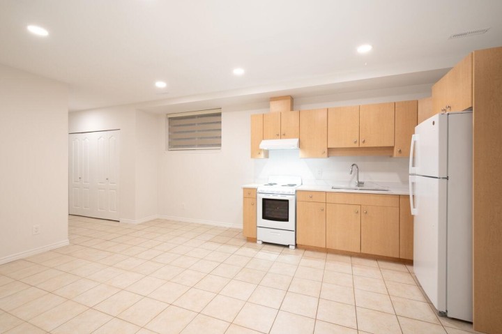 Photo 26 at 4080 St. Pauls Avenue, Upper Lonsdale, North Vancouver