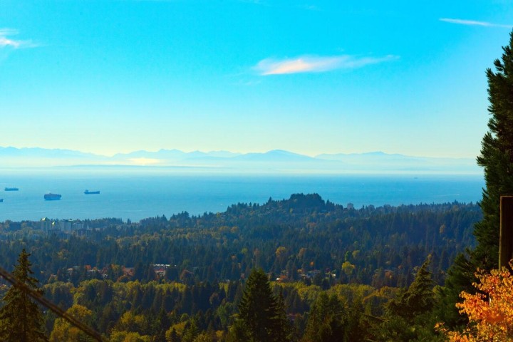 Photo 32 at 4080 St. Pauls Avenue, Upper Lonsdale, North Vancouver