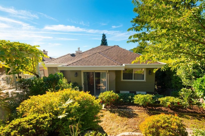 Photo 34 at 4080 St. Pauls Avenue, Upper Lonsdale, North Vancouver