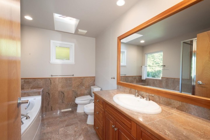 Photo 15 at 4080 St. Pauls Avenue, Upper Lonsdale, North Vancouver