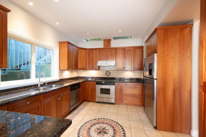 Photo 11 at 4080 St. Pauls Avenue, Upper Lonsdale, North Vancouver