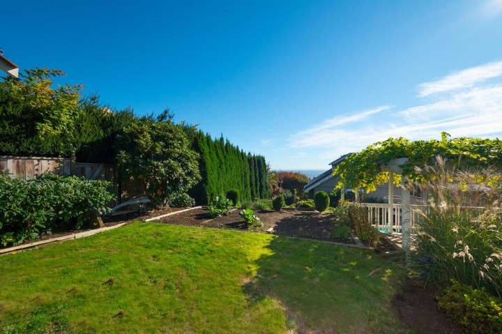 Photo 39 at 4080 St. Pauls Avenue, Upper Lonsdale, North Vancouver