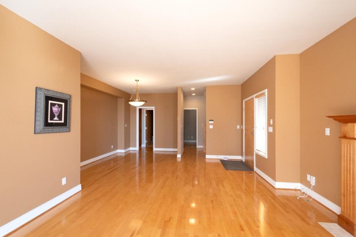 Photo 4 at 4080 St. Pauls Avenue, Upper Lonsdale, North Vancouver