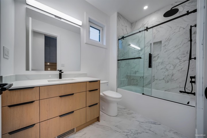 Photo 24 at 973 Adderley Street, Calverhall, North Vancouver