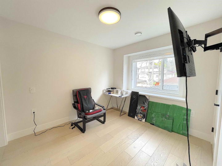 Photo 20 at 1633 Se Marine Drive, Fraserview VE, Vancouver East