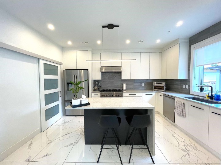 Photo 10 at 1633 Se Marine Drive, Fraserview VE, Vancouver East