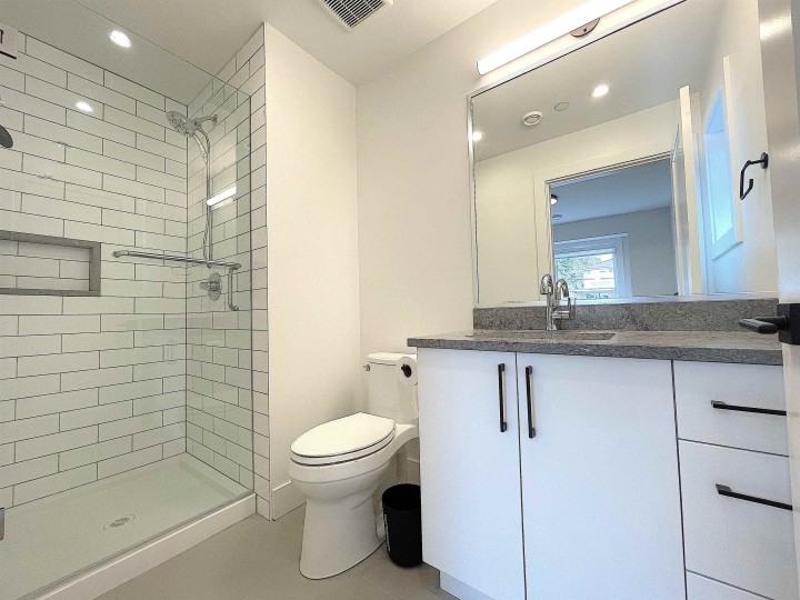 Photo 19 at 1633 Se Marine Drive, Fraserview VE, Vancouver East