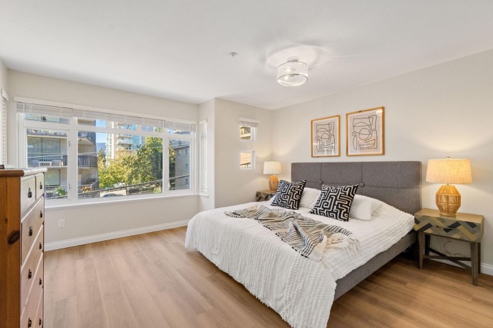 Photo 12 at 5 - 119 E 6th Street, Lower Lonsdale, North Vancouver