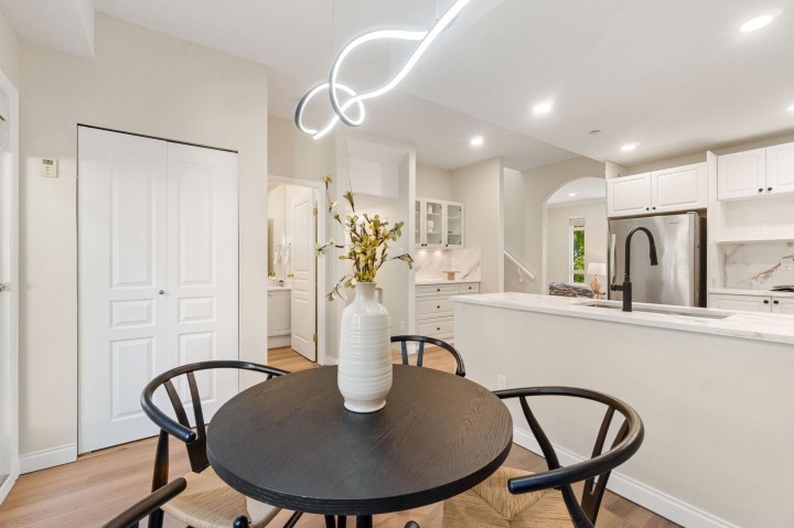 Photo 10 at 5 - 119 E 6th Street, Lower Lonsdale, North Vancouver