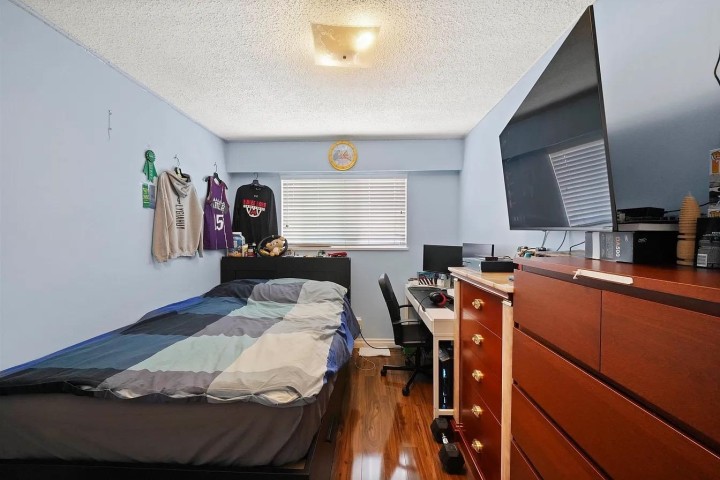 Photo 8 at 2374 E 33rd Avenue, Collingwood VE, Vancouver East