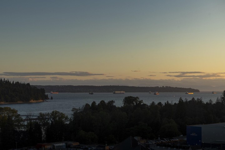 Photo 6 at 19A - 328 Taylor Way, Park Royal, West Vancouver