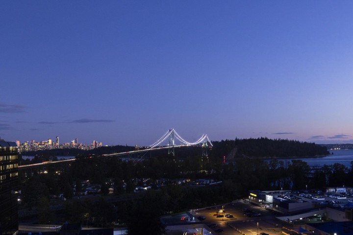 Photo 4 at 19A - 328 Taylor Way, Park Royal, West Vancouver