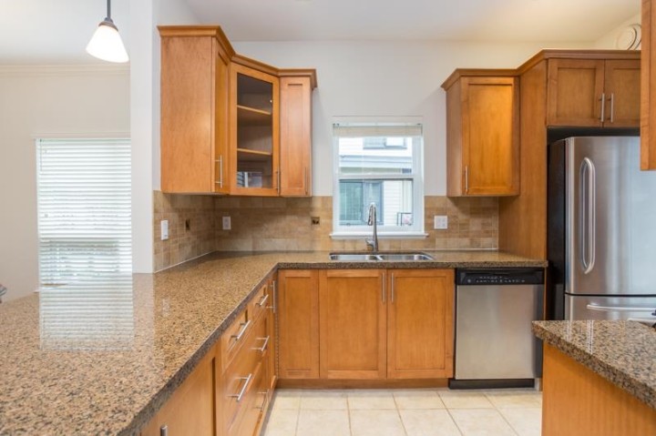 Photo 6 at 10 - 3150 Sunnyhurst Road, Lynn Valley, North Vancouver