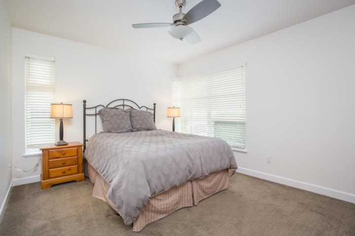 Photo 18 at 10 - 3150 Sunnyhurst Road, Lynn Valley, North Vancouver