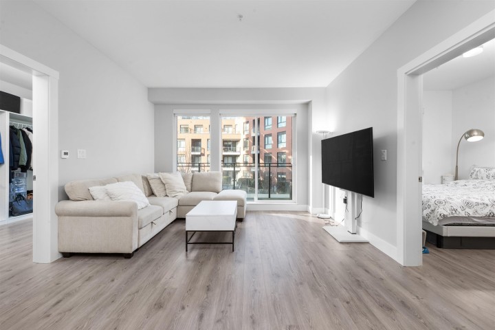 Photo 2 at 309 - 3588 Sawmill Crescent, South Marine, Vancouver East