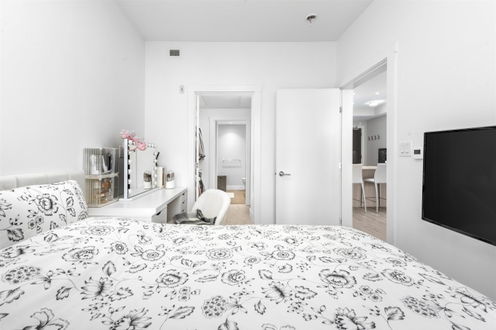 Photo 13 at 309 - 3588 Sawmill Crescent, South Marine, Vancouver East