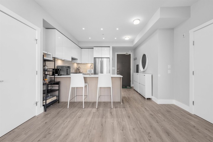 Photo 7 at 309 - 3588 Sawmill Crescent, South Marine, Vancouver East