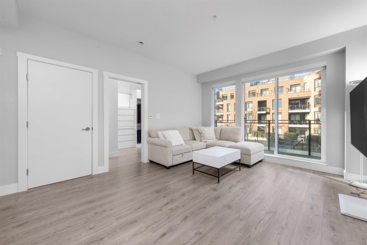 Photo 3 at 309 - 3588 Sawmill Crescent, South Marine, Vancouver East