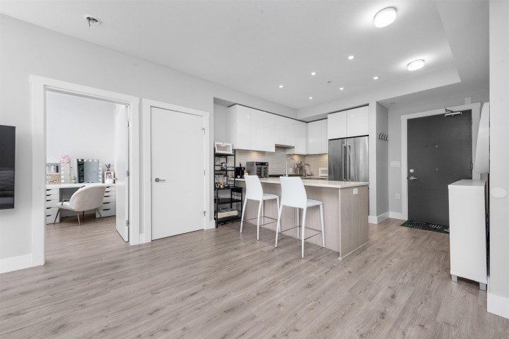 Photo 8 at 309 - 3588 Sawmill Crescent, South Marine, Vancouver East