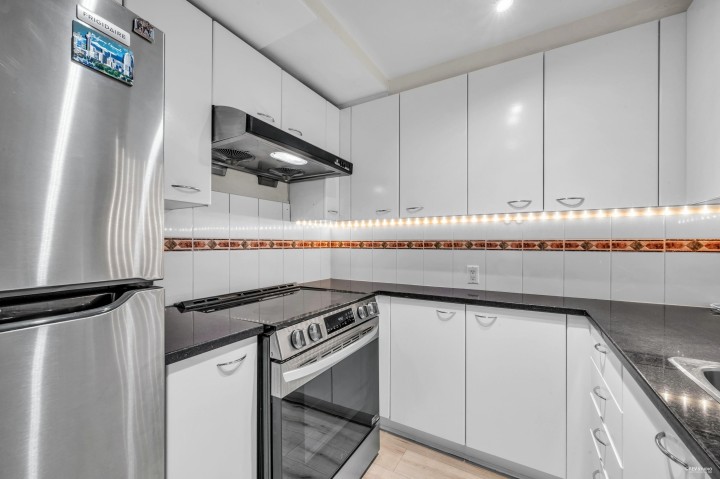 Photo 12 at 201 - 1367 Alberni Street, West End VW, Vancouver West