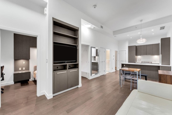 Photo 1 at 268 W 1st Avenue, False Creek, Vancouver West