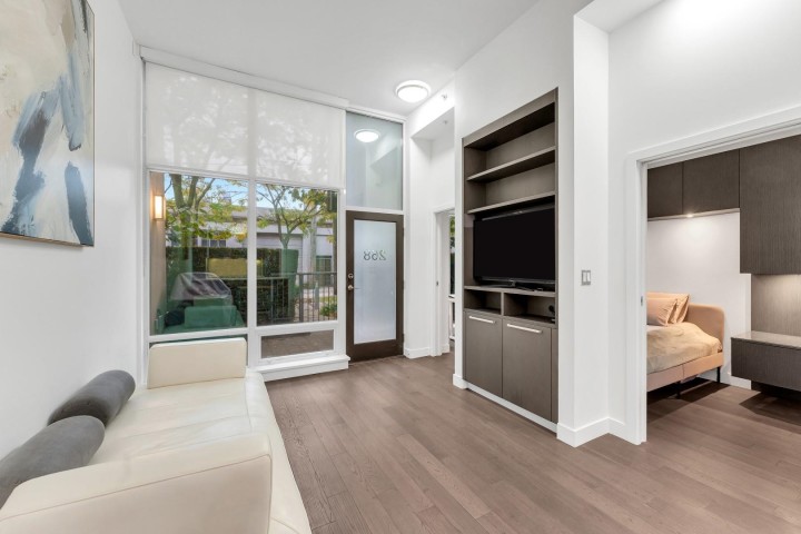 Photo 4 at 268 W 1st Avenue, False Creek, Vancouver West