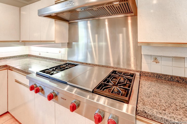 Photo 9 at 2403 W 20th Avenue, Arbutus, Vancouver West