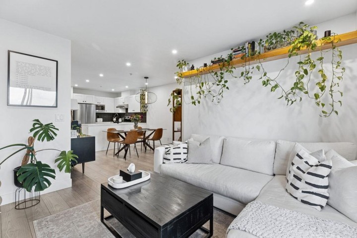 Photo 2 at 232 - 4550 Fraser Street, Fraser VE, Vancouver East